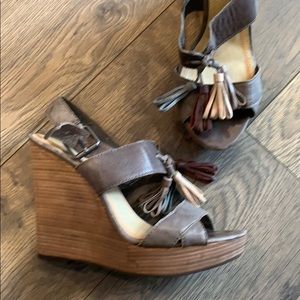 Wedge sandals